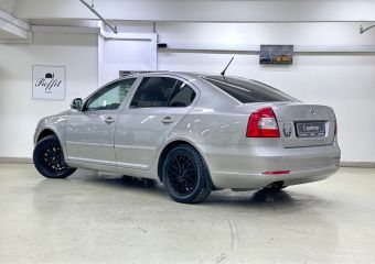 Skoda Octavia, 1.8 л, АКПП, 2012 фото 6
