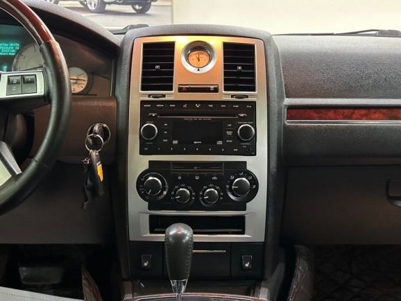 Chrysler 300C, 2.7 л, АТ, 2008 фото 15