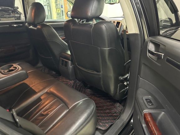 Chrysler 300C, 2.7 л, АТ, 2008 фото 2