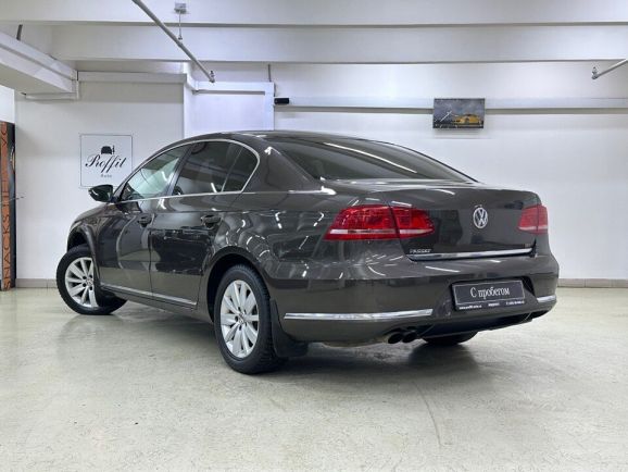Volkswagen Passat Style, 1.8 л, Робот, 2012 фото 8