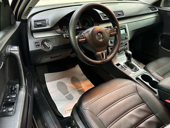 Volkswagen Passat Style, 1.8 л, Робот, 2012 фото 9