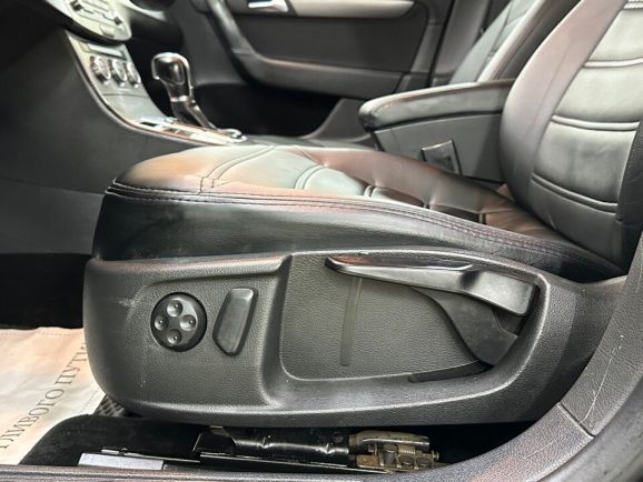 Volkswagen Passat Style, 1.8 л, Робот, 2012 фото 2