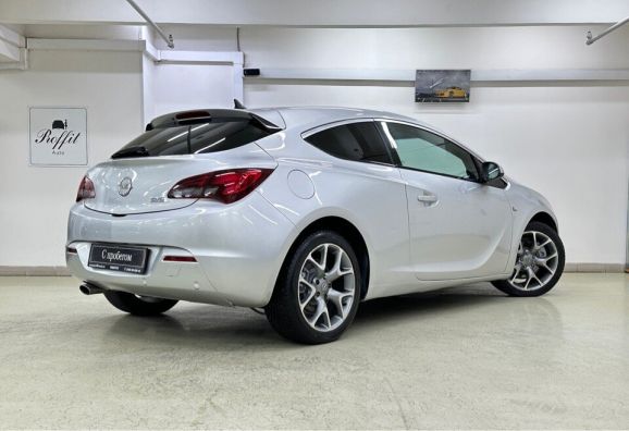 Opel Astra, 1.6 л, МТ, 2012 фото 9