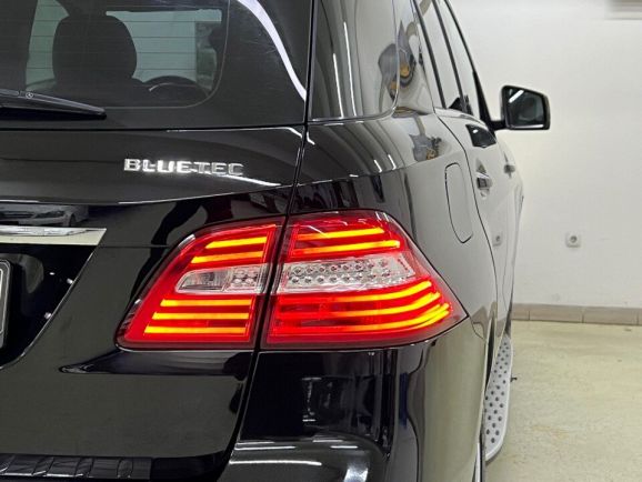 Mercedes-Benz M-Класс ML 350 BlueTEC 4MATIC Особая серия, 3.0 л, АТ, 2013 фото 9