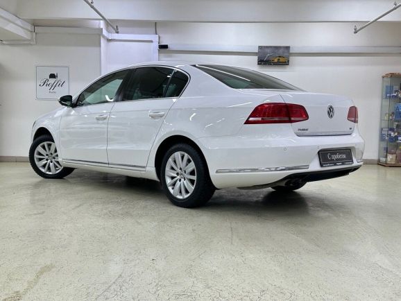 Volkswagen Passat Style, 1.8 л, Робот, 2012 фото 8