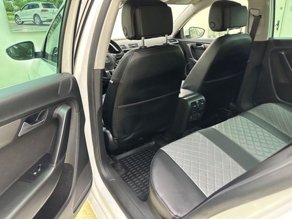 Volkswagen Passat Style, 1.8 л, Робот, 2012 фото 10