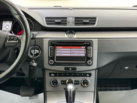 Volkswagen Passat Style, 1.8 л, Робот, 2012 фото 16
