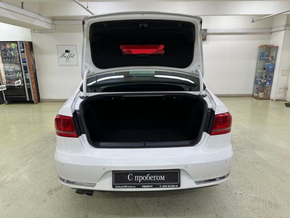 Volkswagen Passat Style, 1.8 л, Робот, 2012 фото 1