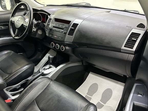 Mitsubishi Outlander, 2.4 л, Вариатор, 2008 фото 15