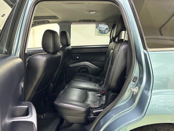 Mitsubishi Outlander, 2.4 л, Вариатор, 2008 фото 1