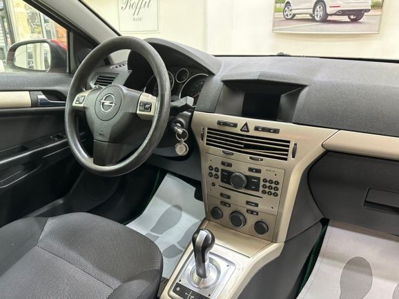 Opel Astra, 1.6 л, Робот, 2008 фото 13