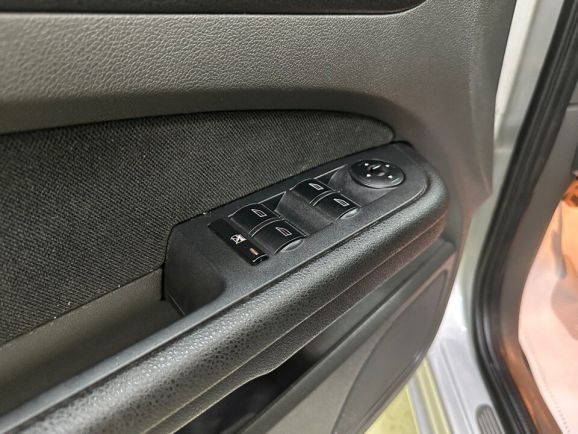 Ford Focus Ghia, 1.6 л, МТ, 2008 фото 11