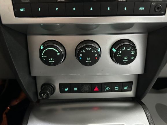 Dodge Nitro, 3.7 л, АТ, 2007 фото 14