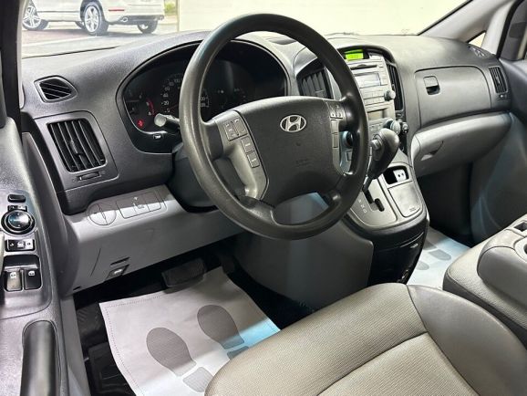 Hyundai Grand Starex, 2.5 л, АТ, 2008 фото 9