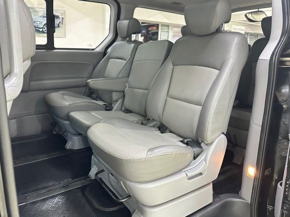 Hyundai Grand Starex, 2.5 л, АТ, 2008 фото 10