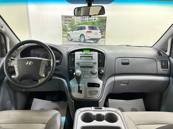 Hyundai Grand Starex, 2.5 л, АТ, 2008 фото 11