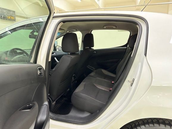 Peugeot 308 Active, 1.6 л, АТ, 2012 фото 2