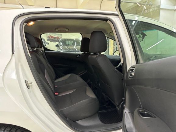 Peugeot 308 Active, 1.6 л, АТ, 2012 фото 1