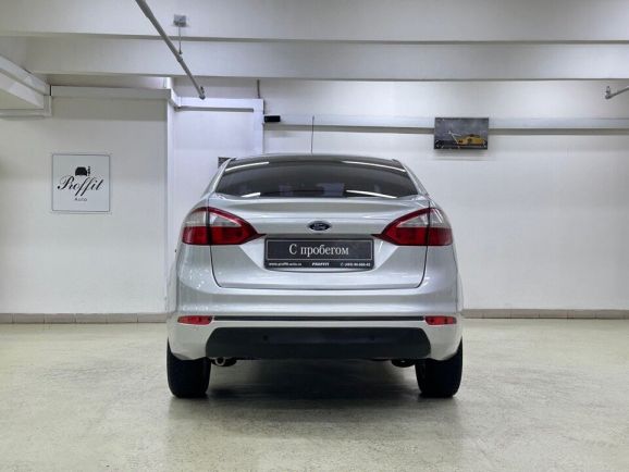 Ford Fiesta, 1.6 л, Робот, 2015 фото 7