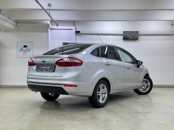 Ford Fiesta, 1.6 л, РКПП, 2015 фото 8