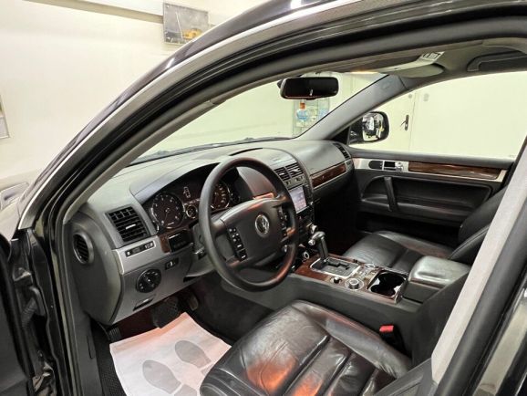 Volkswagen Touareg, 3.0 л, АТ, 2010 фото 10