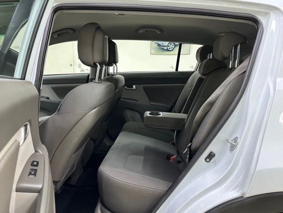 Kia Sportage Prestige, 2.0 л, АТ, 2012 фото 2