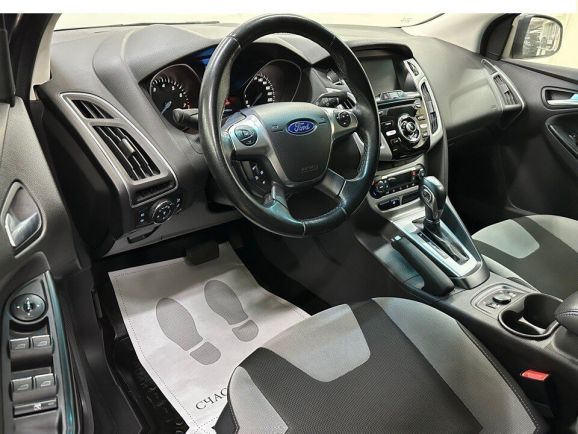 Ford Focus Titanium, 1.6 л, Робот, 2014 фото 10