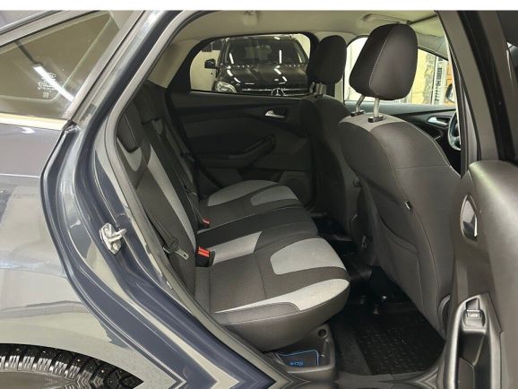 Ford Focus Titanium, 1.6 л, Робот, 2014 фото 2
