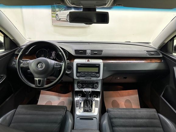 Volkswagen Passat Highline, 1.8 л, Робот, 2010 фото 10