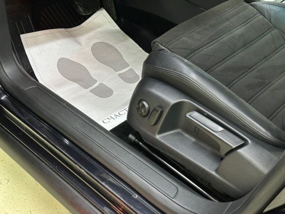 Volkswagen Passat Highline, 1.8 л, Робот, 2010 фото 2