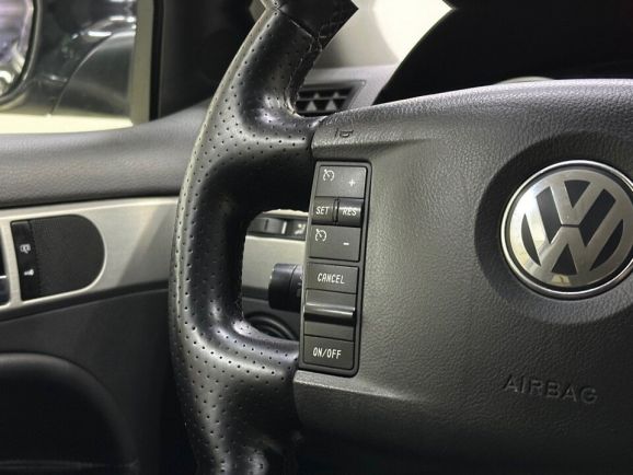 Volkswagen Touareg, 3.0 л, АТ, 2010 фото 12