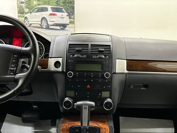 Volkswagen Touareg, 3.0 л, АТ, 2010 фото 13