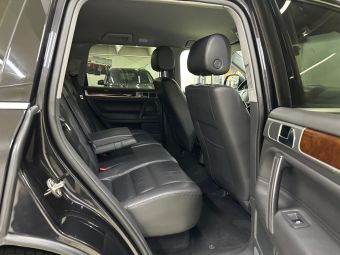 Volkswagen Touareg, 3.0 л, АКПП, 2010 фото 2