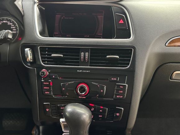 Audi Q5, 2.0 л, Робот, 2009 фото 17