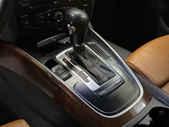 Audi Q5, 2.0 л, Робот, 2009 фото 18