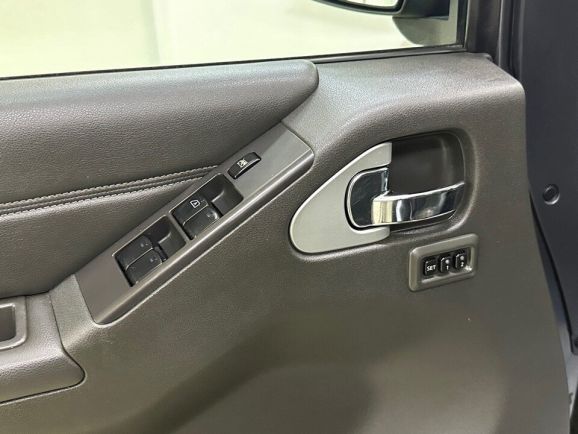 Nissan Pathfinder LE +camera, 2.5 л, АТ, 2014 фото 12