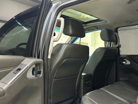 Nissan Pathfinder LE +camera, 2.5 л, АТ, 2014 фото 1