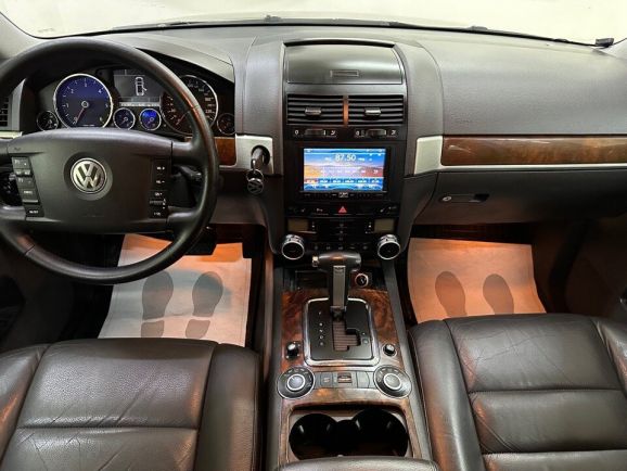 Volkswagen Touareg, 3.0 л, АТ, 2008 фото 14