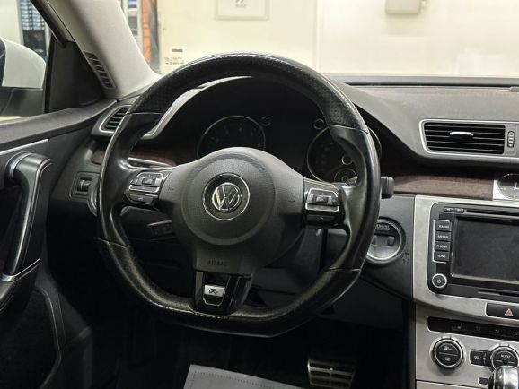 Volkswagen Passat Highline, 1.8 л, Робот, 2012 фото 15