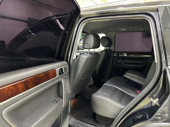 Volkswagen Touareg, 2.5 л, АТ, 2008 фото 1