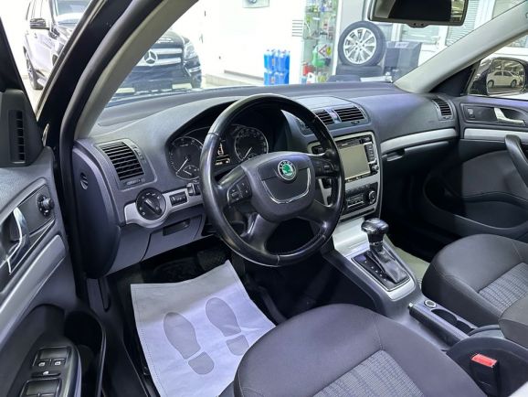Skoda Octavia, 1.4 л, Робот, 2011 фото 10