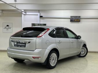 Ford Focus Titanium, 1.8 л, МКПП, 2010 фото 8