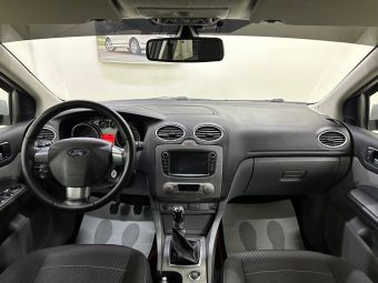 Ford Focus Titanium, 1.8 л, МКПП, 2010 фото 13