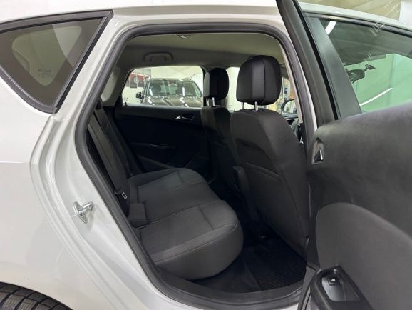 Opel Astra Active, 1.6 л, АТ, 2013 фото 2