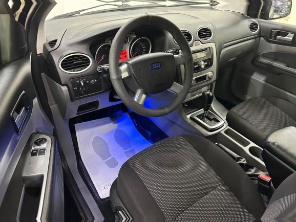 Ford Focus Ghia, 1.6 л, АТ, 2011 фото 10