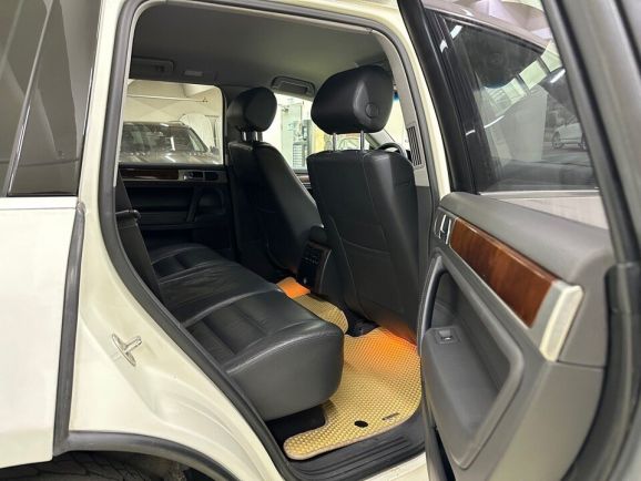 Volkswagen Touareg, 3.0 л, АТ, 2008 фото 2