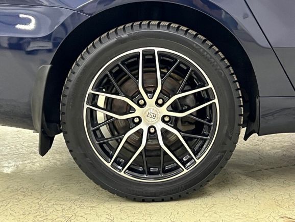 Volkswagen Passat, 1.4 л, Робот, 2011 фото 10