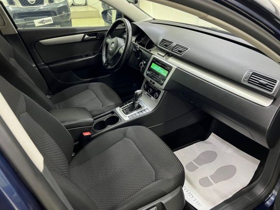 Volkswagen Passat, 1.4 л, Робот, 2011 фото 16