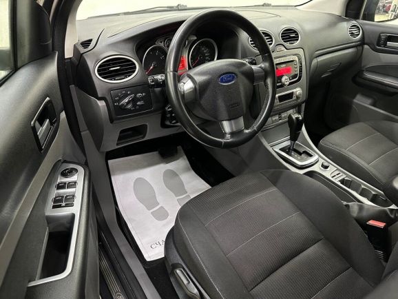 Ford Focus Titanium, 2.0 л, АТ, 2010 фото 14