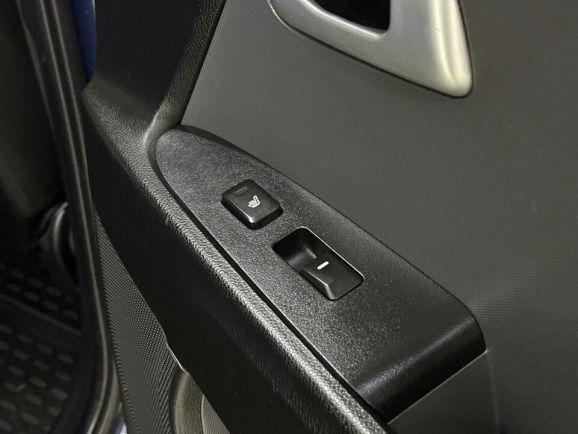 Kia Sportage, 2.0 л, АТ, 2011 фото 1